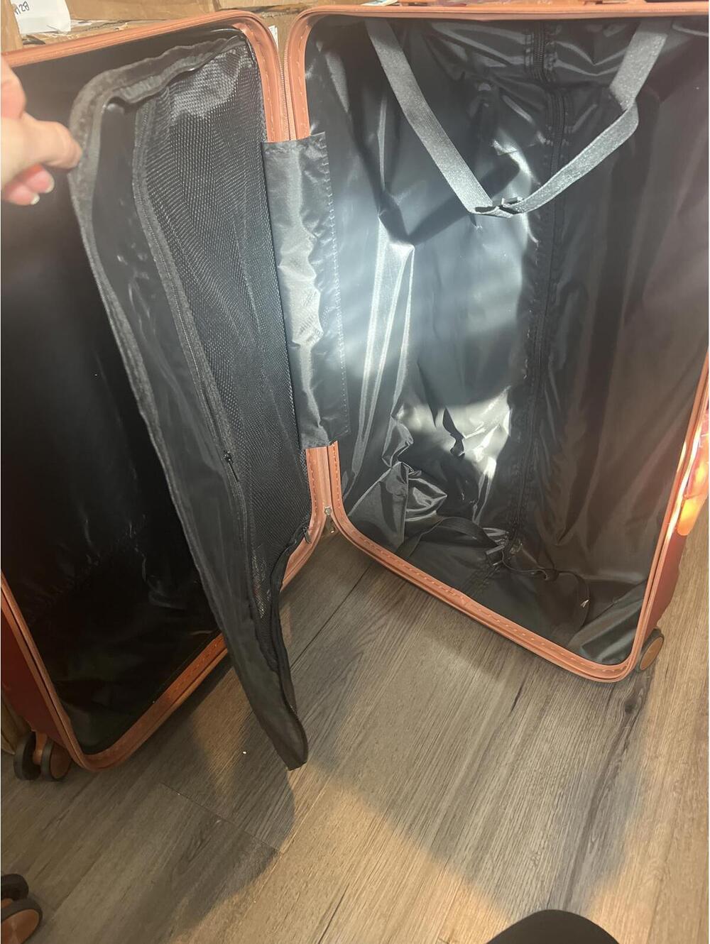 3 Piece Luggage Set - Stylish and Durable ABS Material -Black - Picture 4 of 5